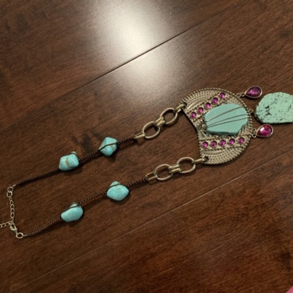 NWOT Turquoise & Gold Necklace, with purple crystals.  Statement piece.
